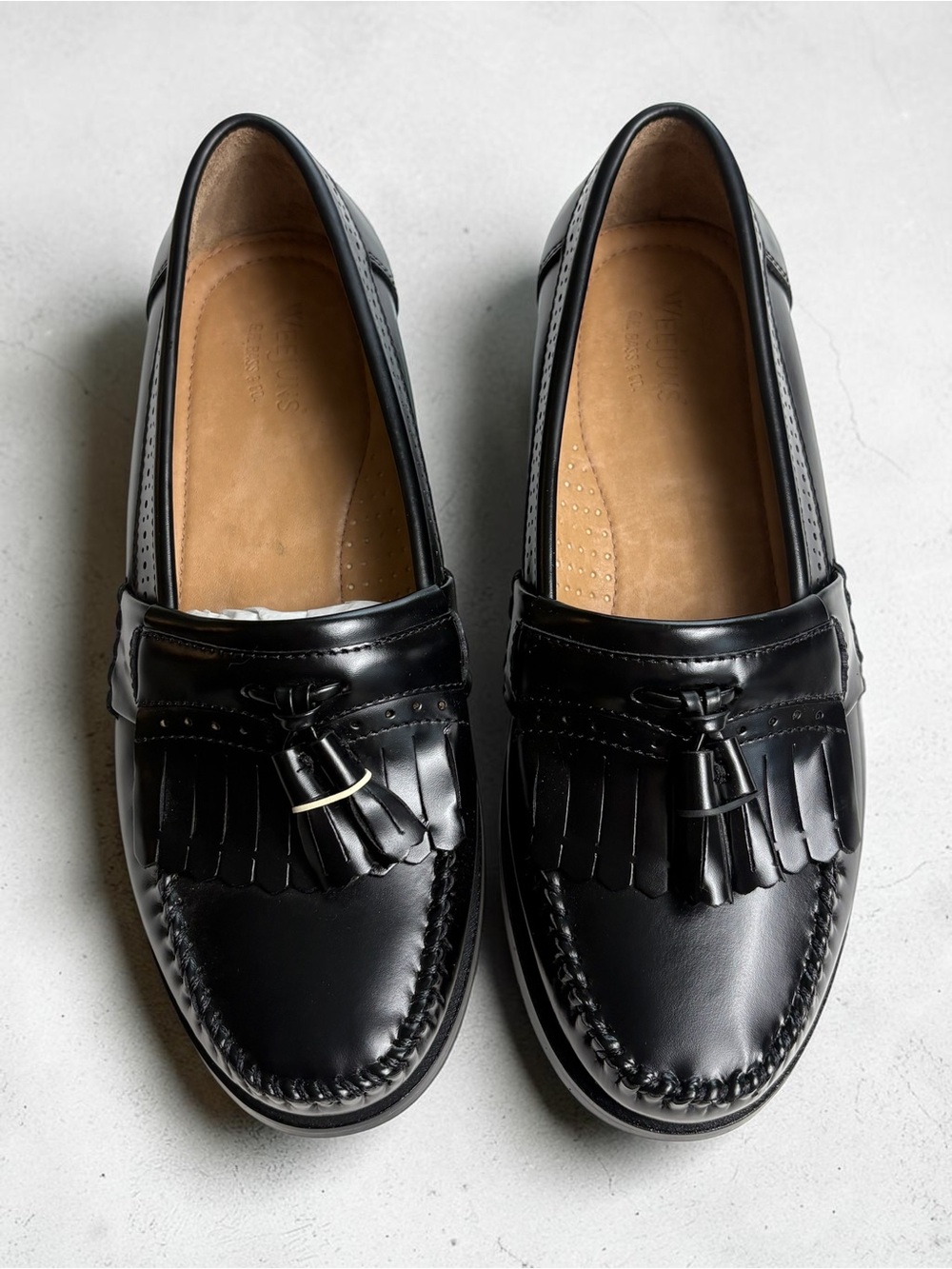 G.H. Bass Men’s 9EE Wide Weejuns Kiltie Tassel Leather Loafers Black - Picture 2 of 10